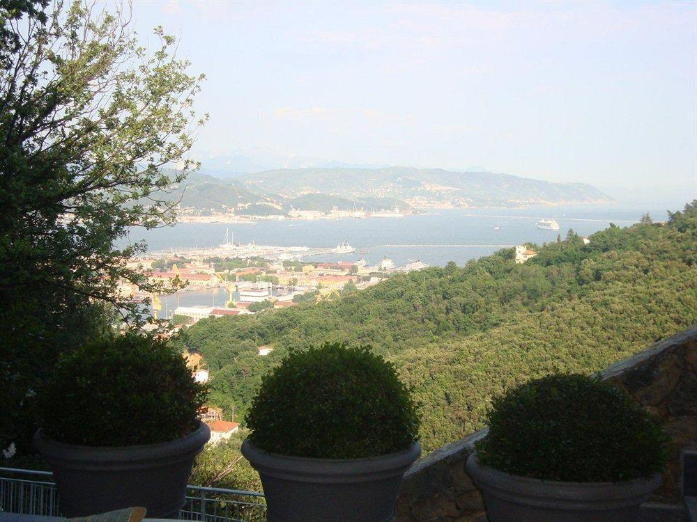 Arianna Hill House Bed & Breakfast La Spezia Exterior photo