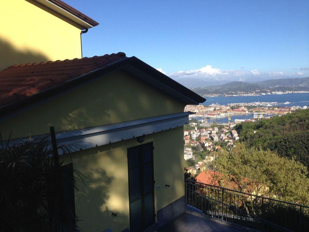 Arianna Hill House Bed & Breakfast La Spezia Exterior photo
