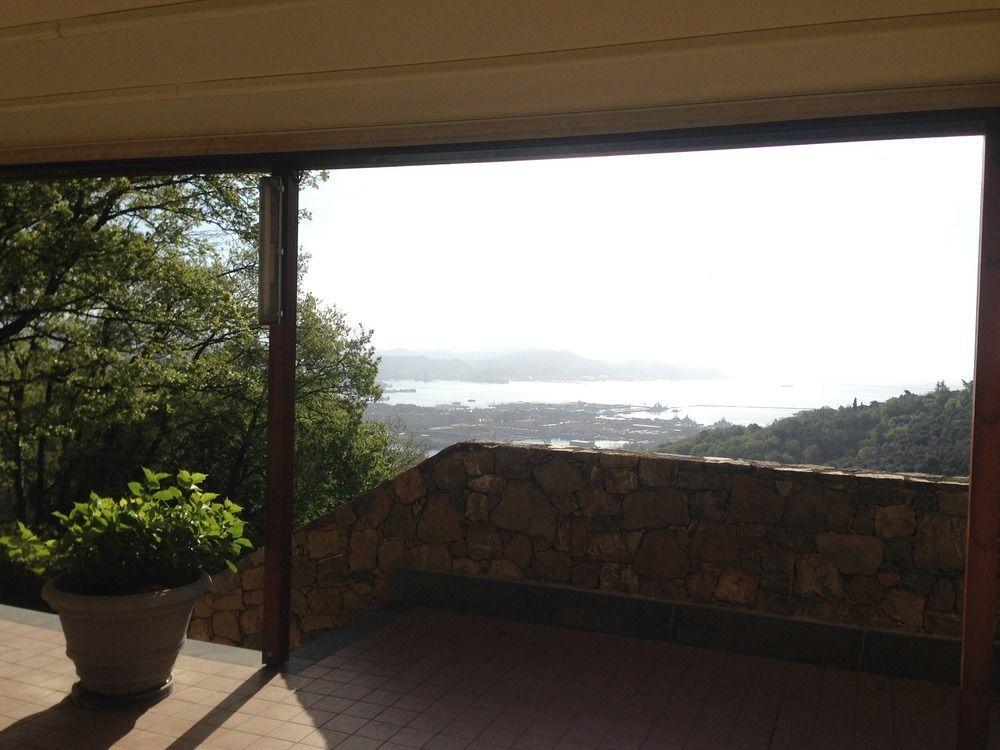 Arianna Hill House Bed & Breakfast La Spezia Exterior photo